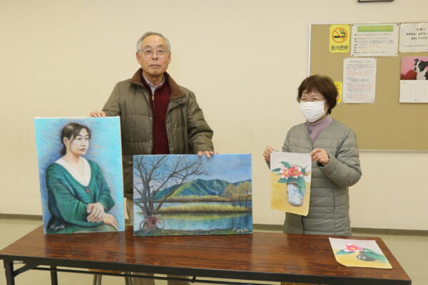 24/02/11 秋桜パステル会が作品展　３月１～７日　川スミメガネ本店