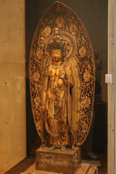 24/03/19 重文の木造十一面観音立像が修復終了　パラミタミュージアムで再公開
