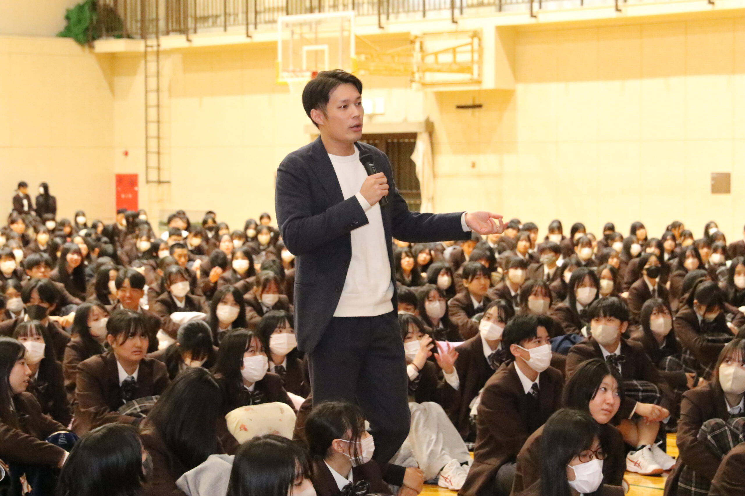 25/11/26 皆にも可能性があります　フェンシング金の山田選手が講演　四日市商業高